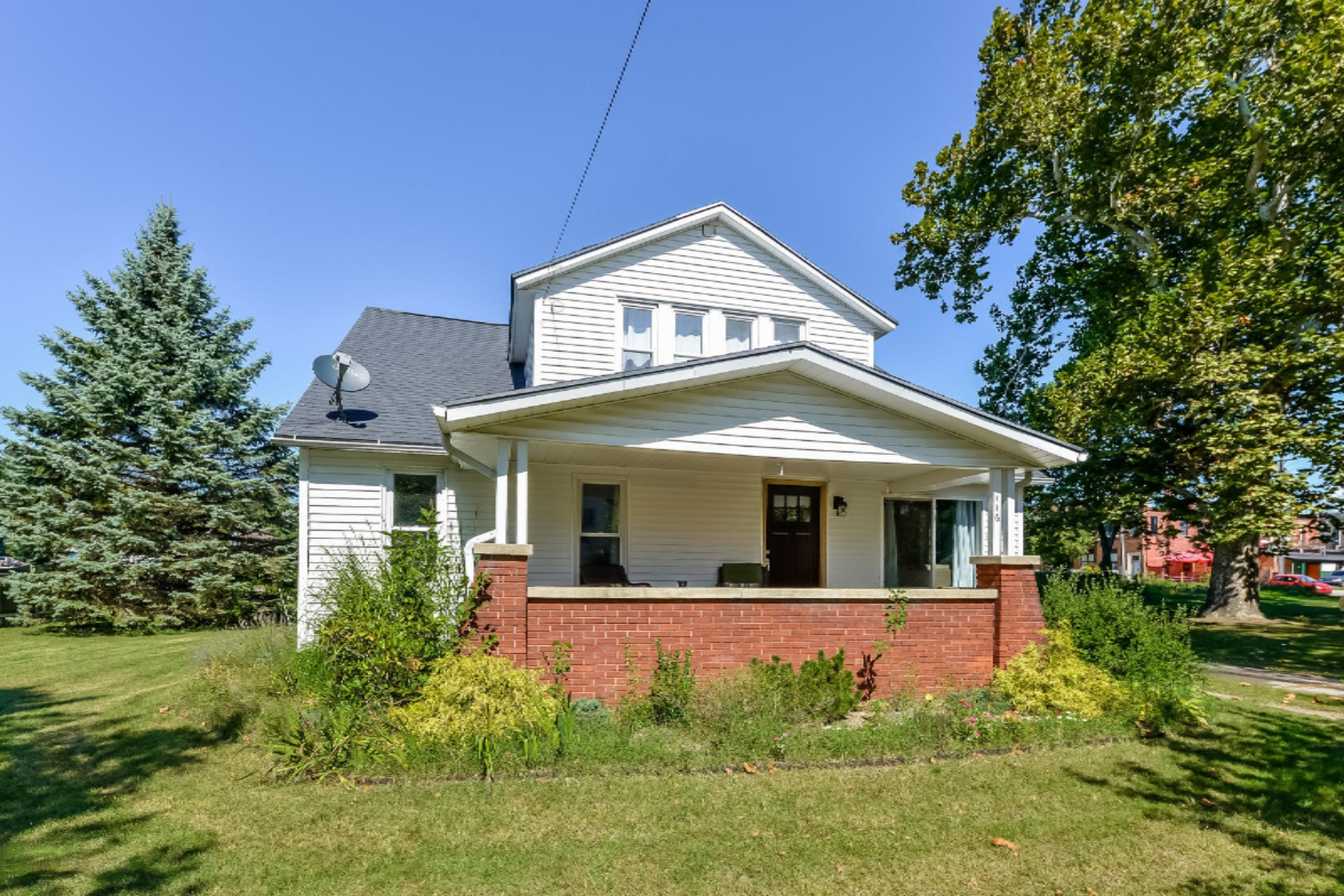 116 W Fennville Street