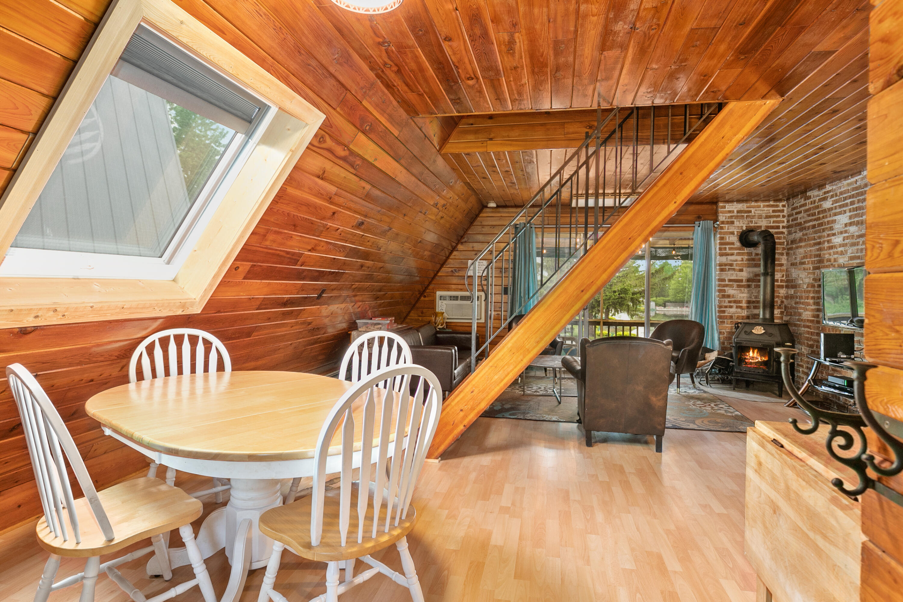 5340 Notre Dame Avenue, 101