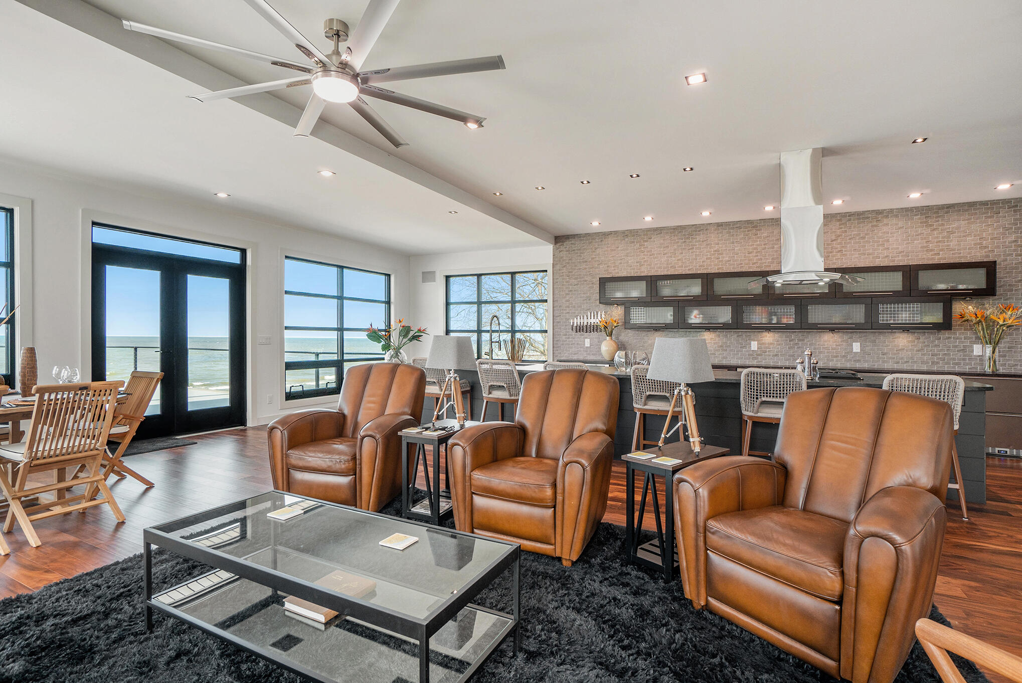 443 North Shore Drive