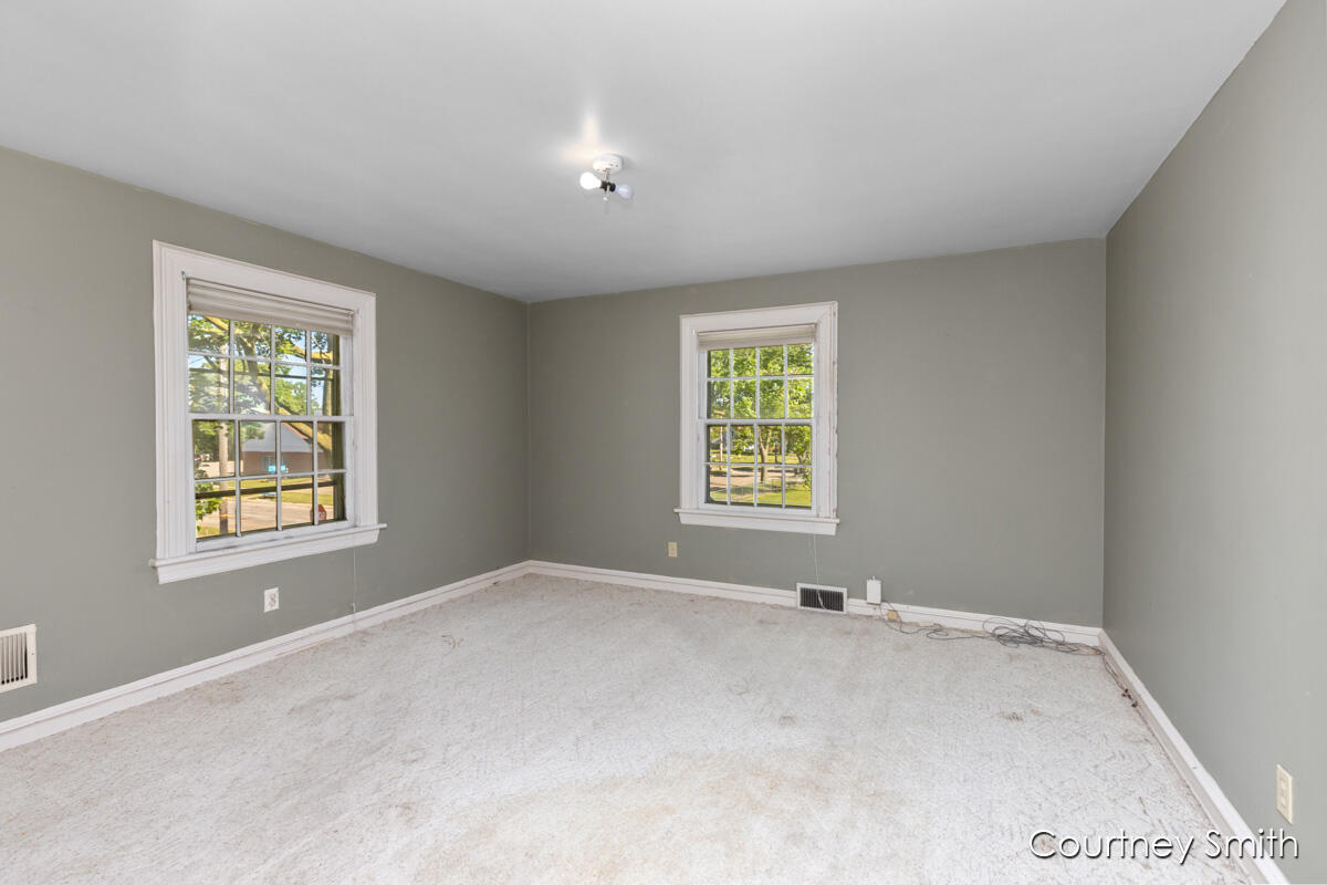 1103 W Southern Avenue