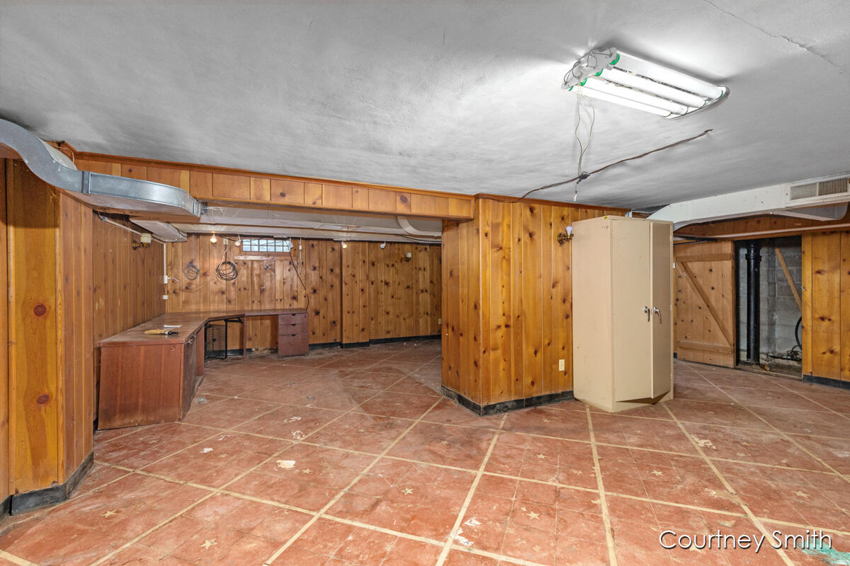 1103 W Southern Avenue