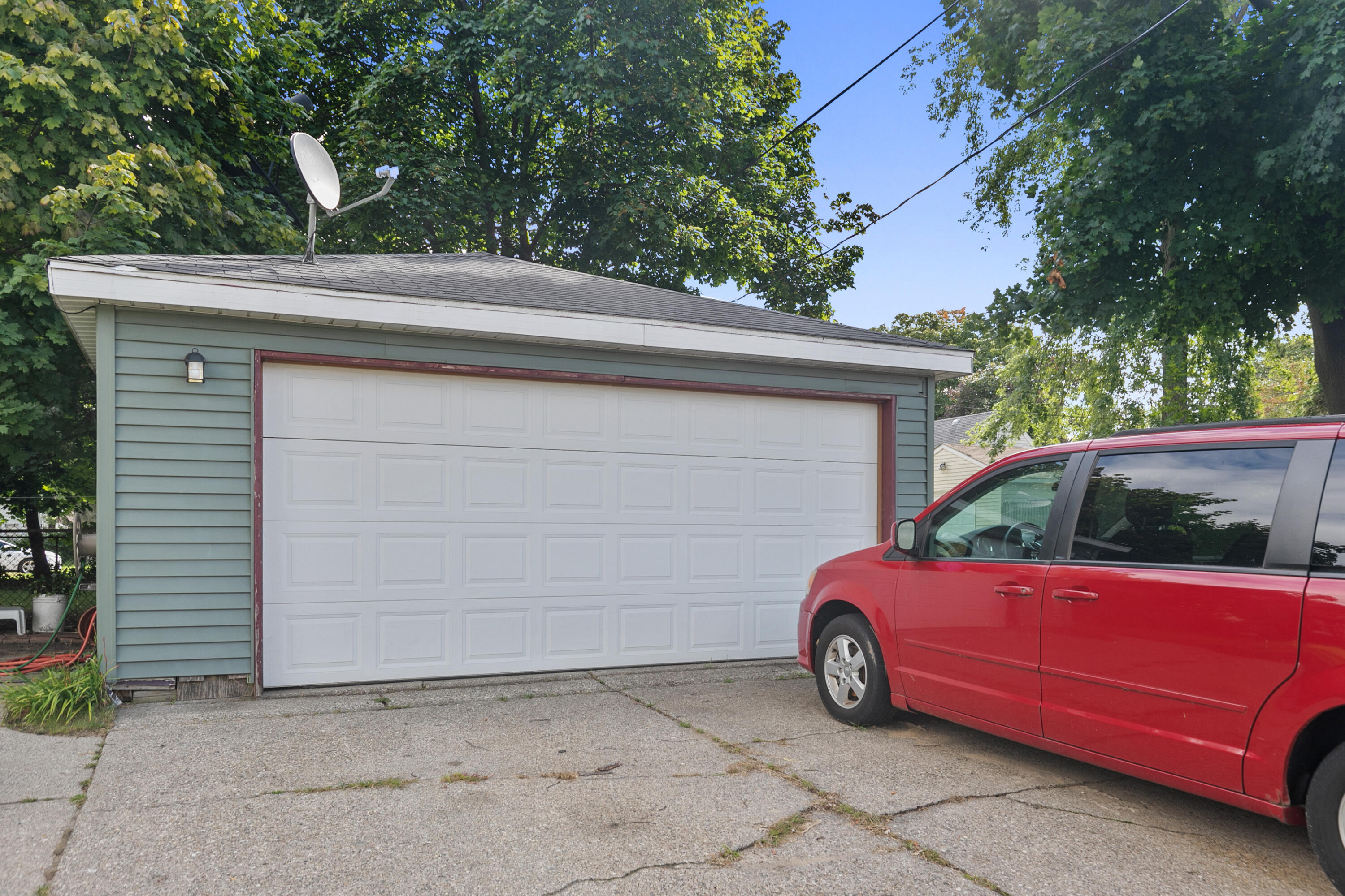 1103 W Southern Avenue