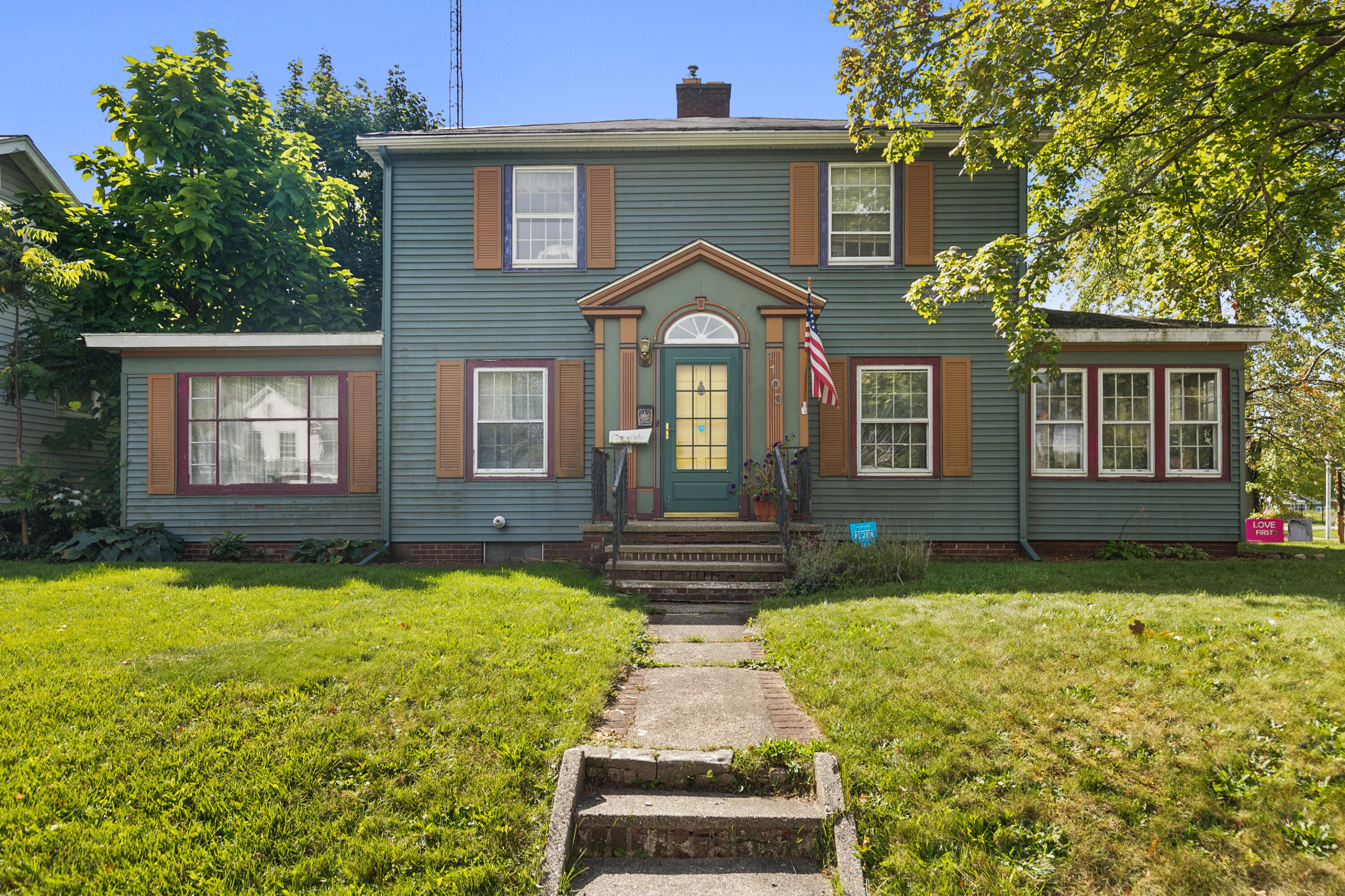 1103 W Southern Avenue