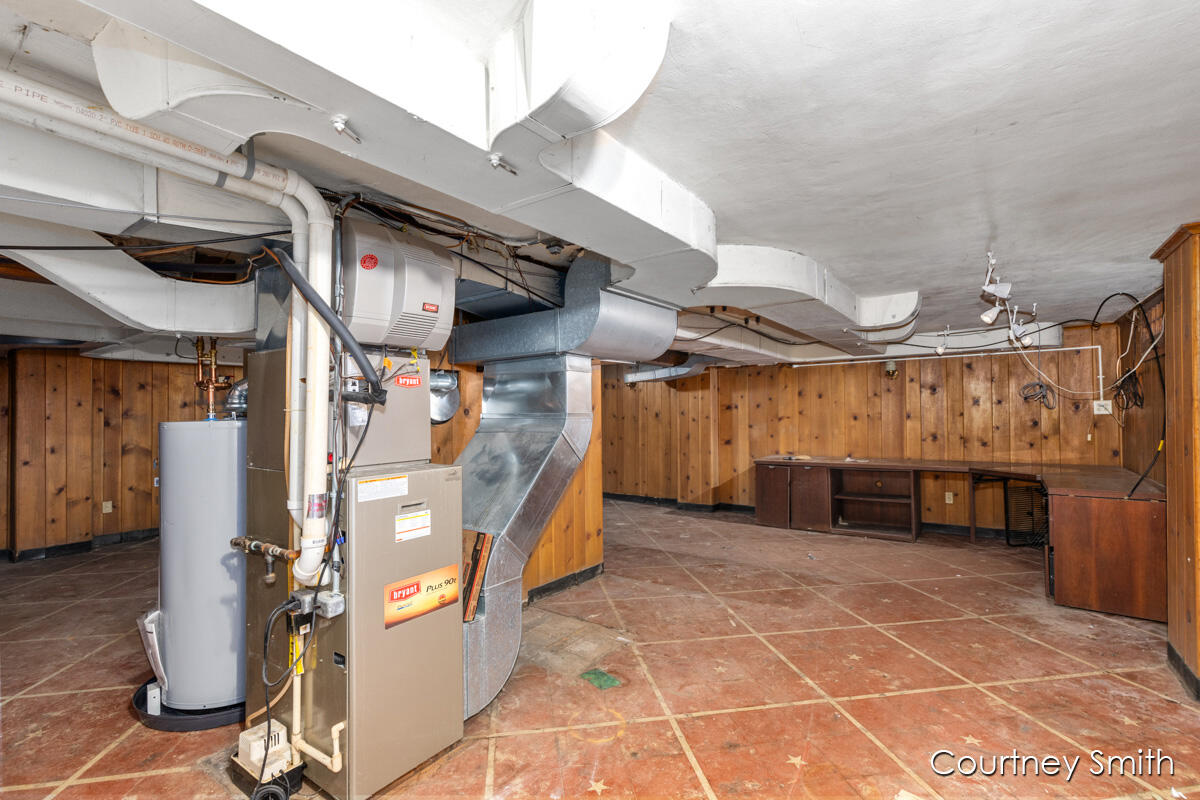 1103 W Southern Avenue