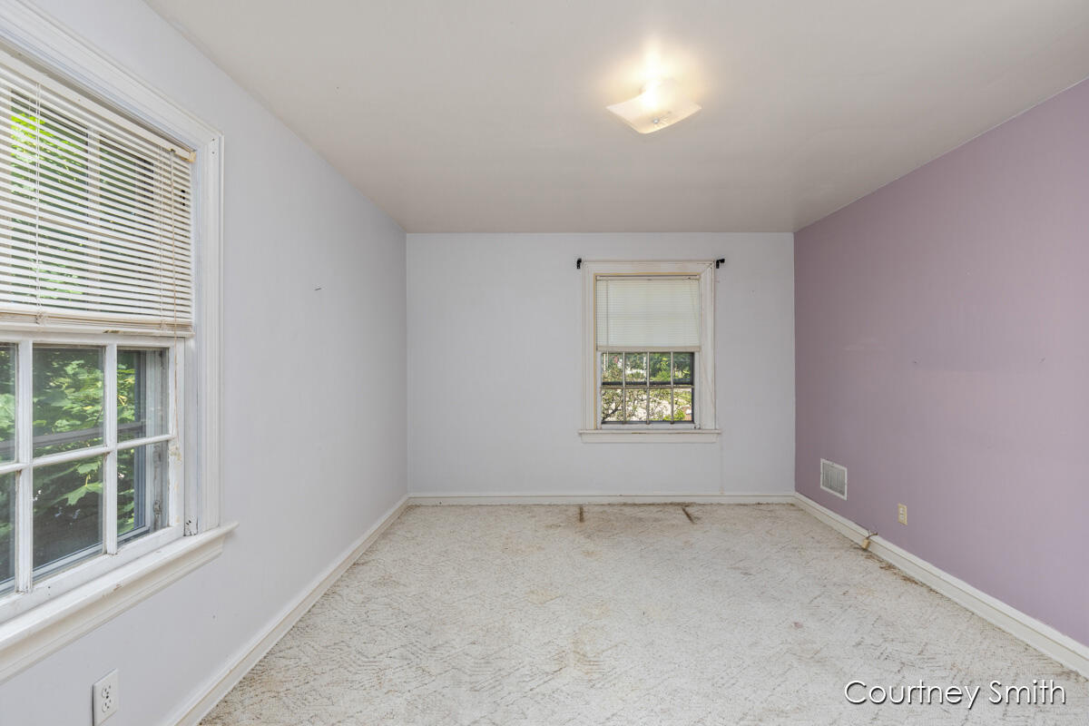 1103 W Southern Avenue