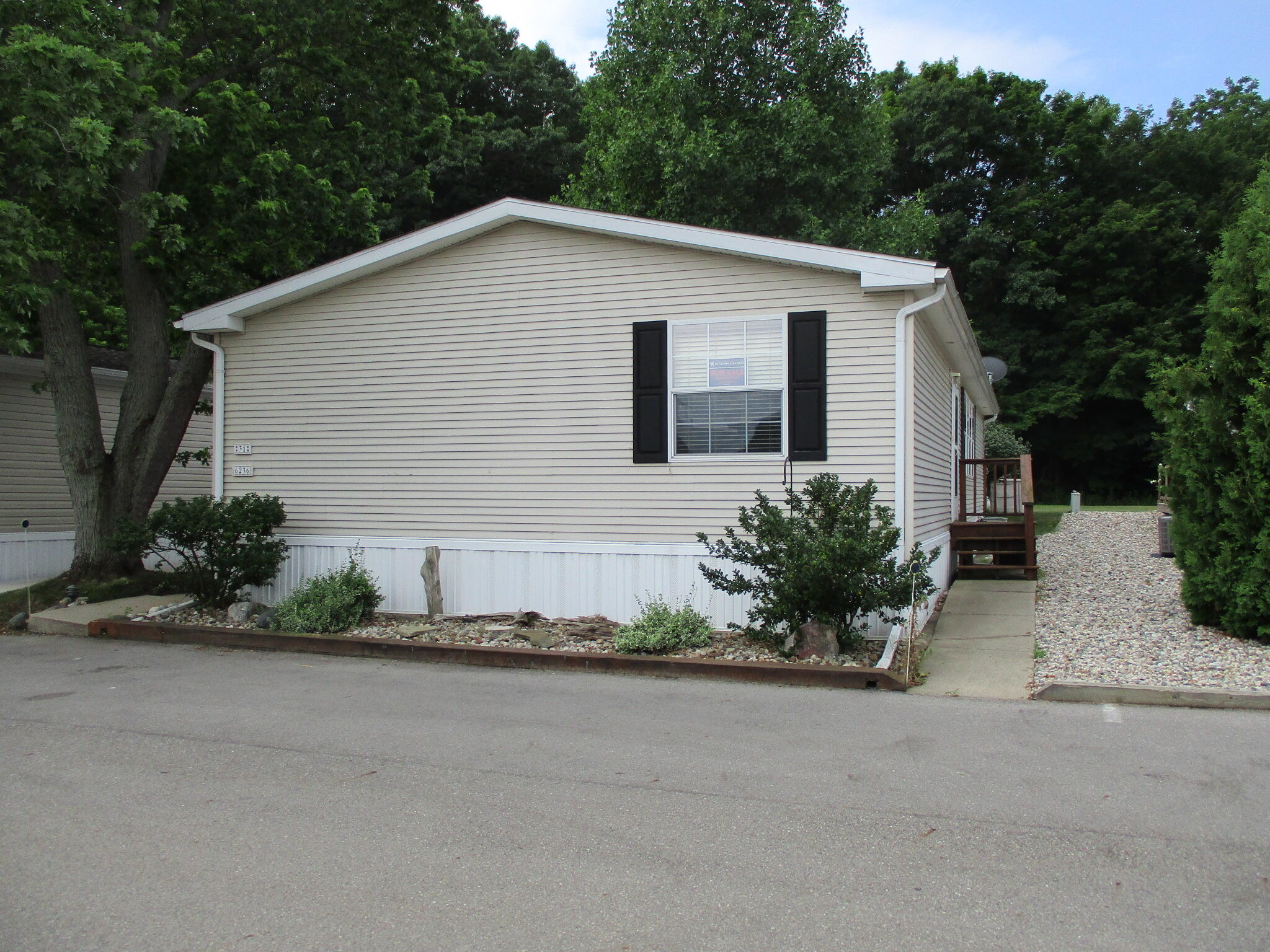 6236 Arrowhead Drive 31