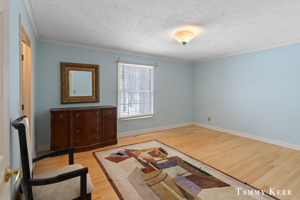 433 Amity Street, 3