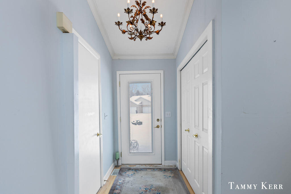 433 Amity Street, 3