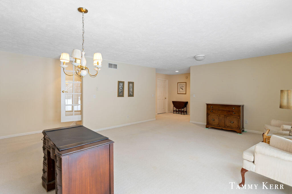 433 Amity Street, 3