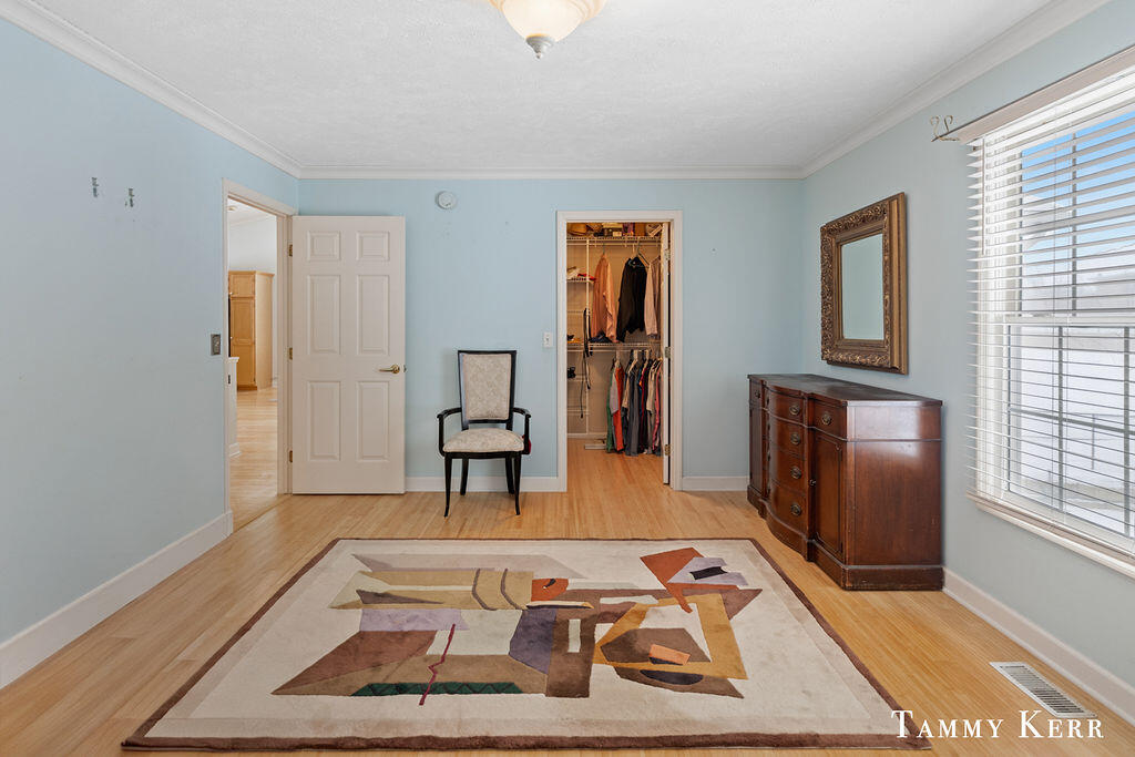 433 Amity Street, 3