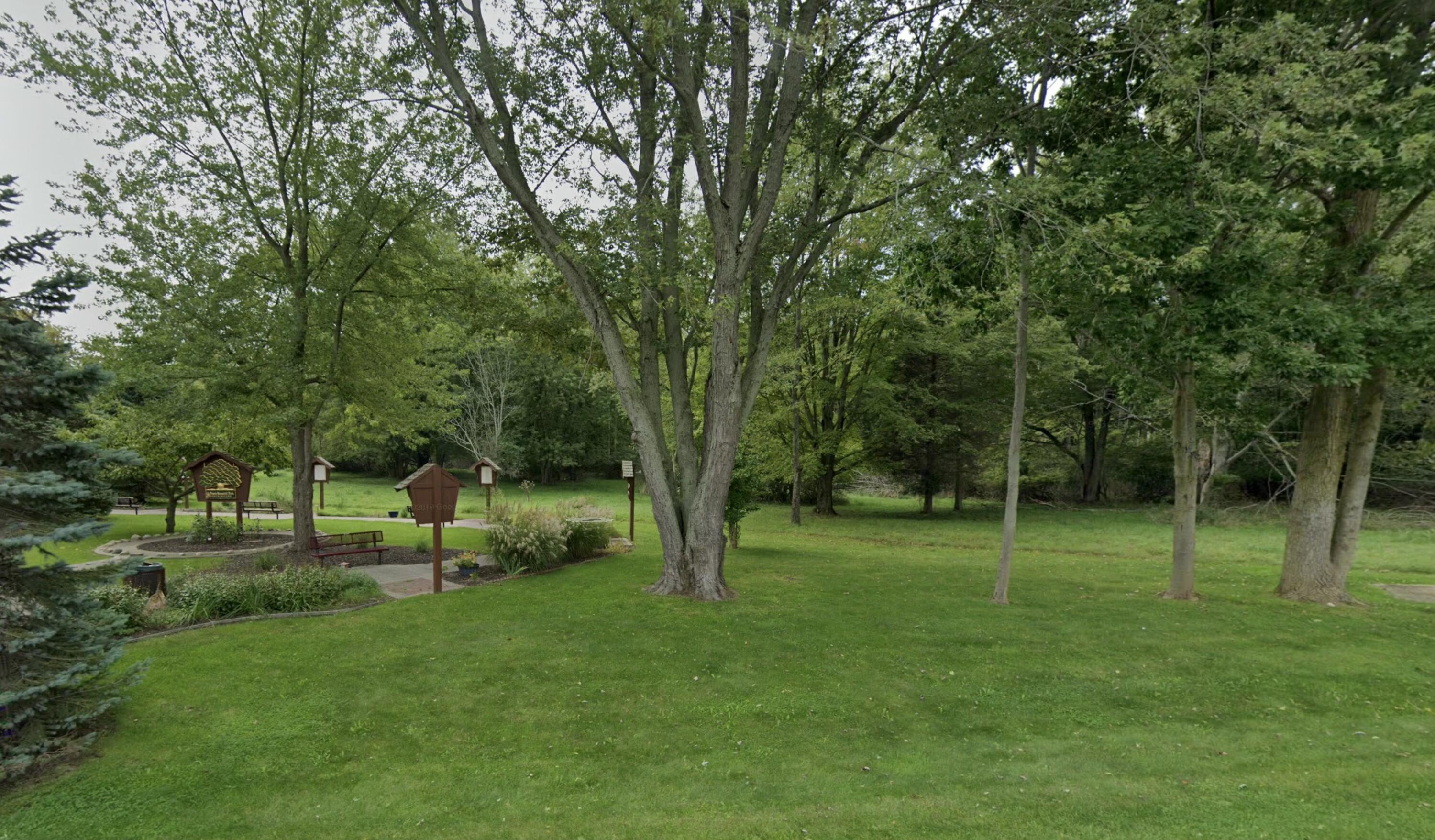 351 Beachwood Way, 11