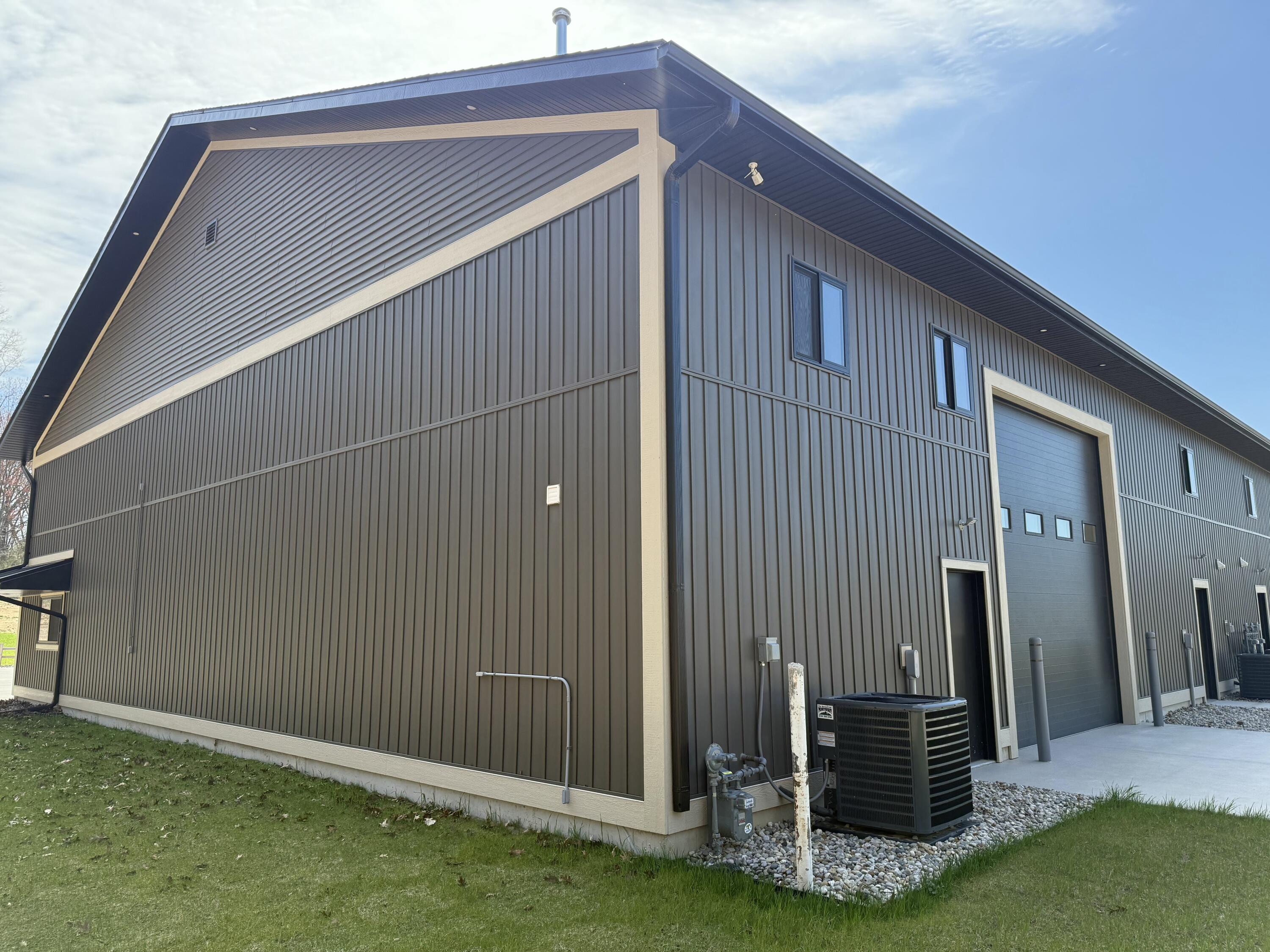 6313 JUST A MERE Road, 305