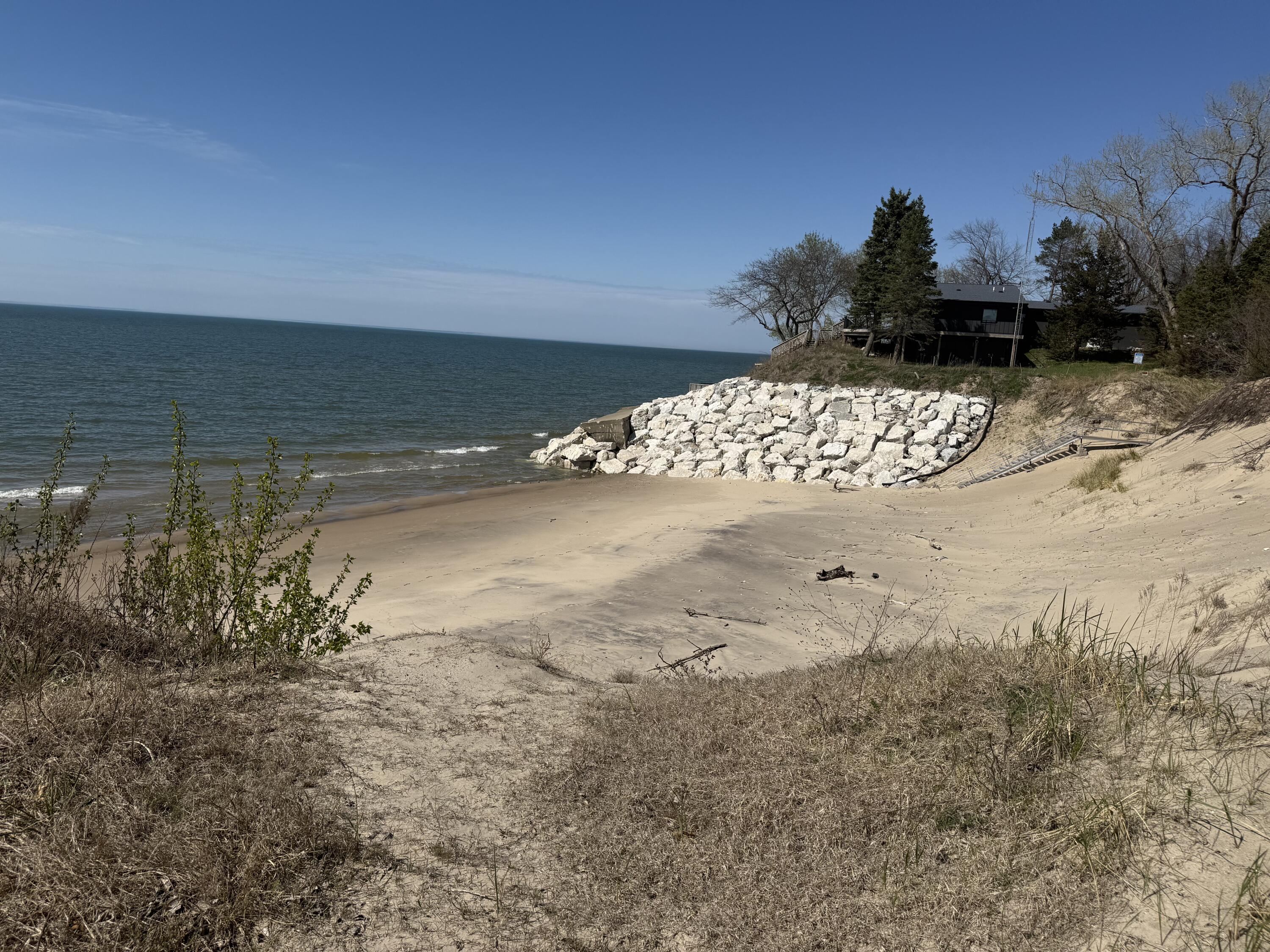5340 Notre Dame Avenue, 58