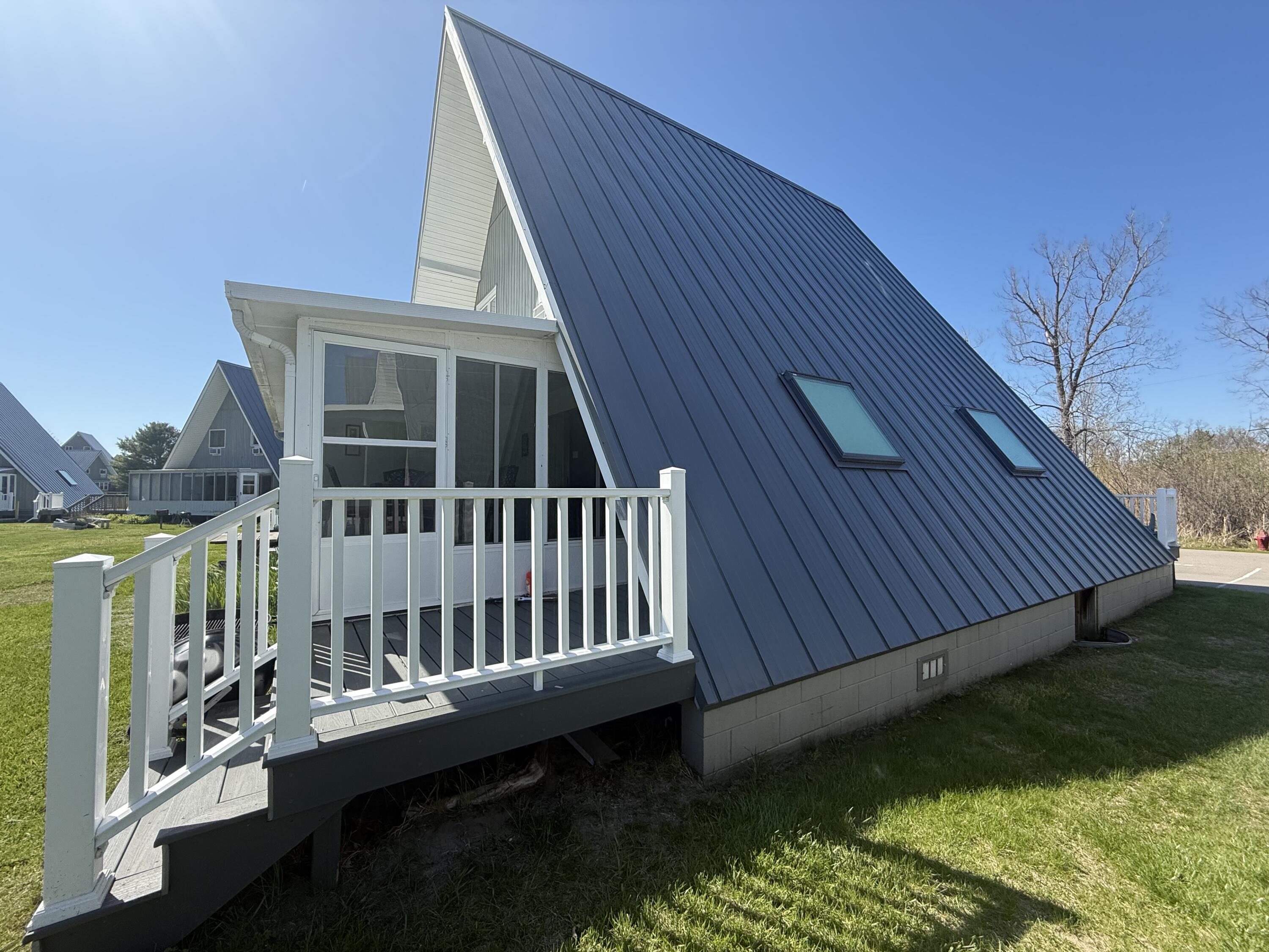 5340 Notre Dame Avenue, 58