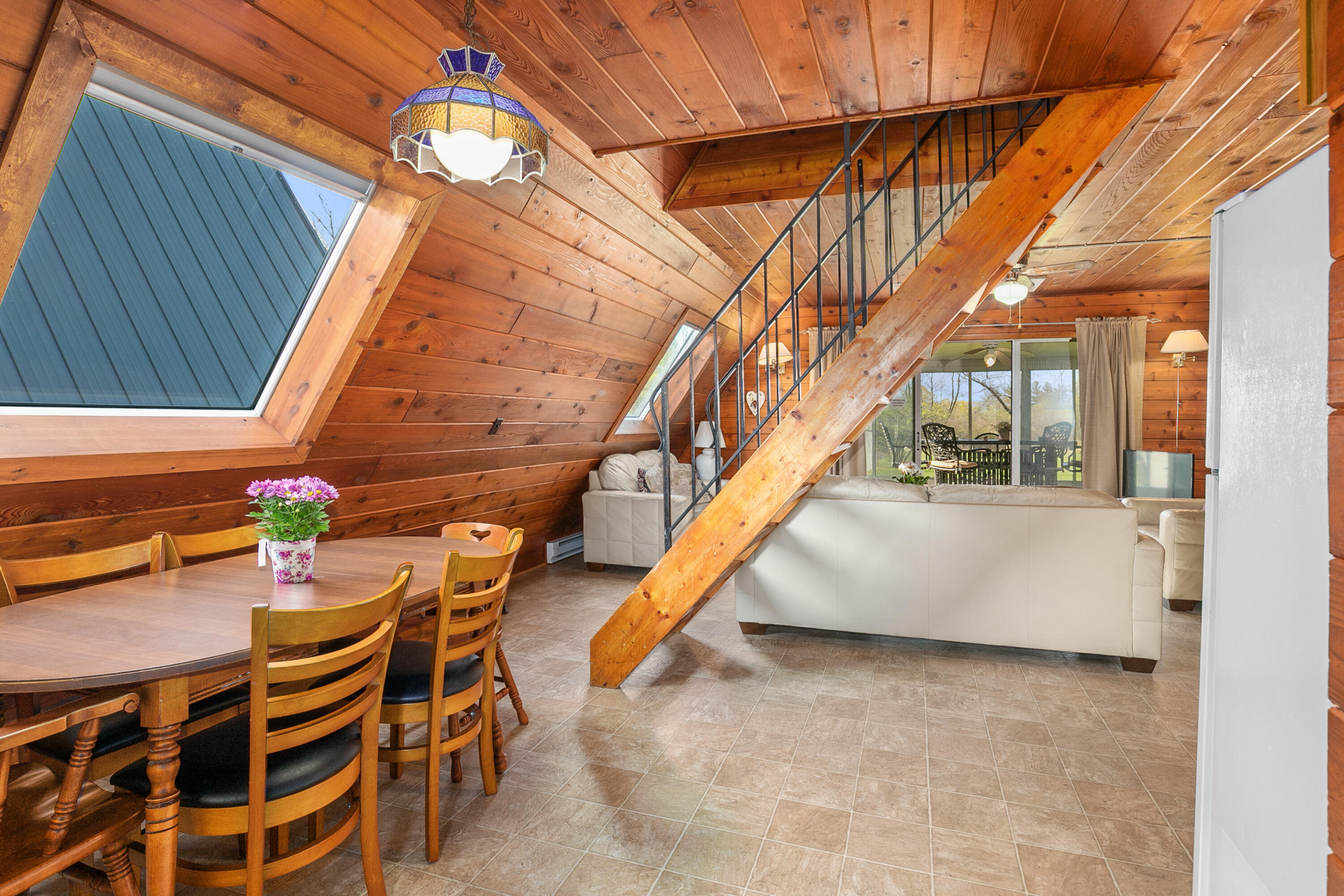 5340 Notre Dame Avenue, 58