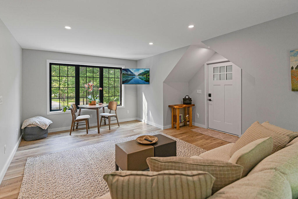 582 Campbell Road