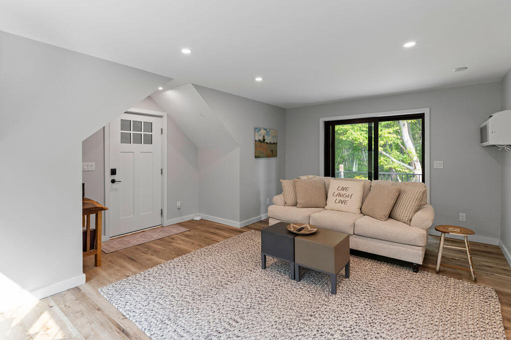 582 Campbell Road