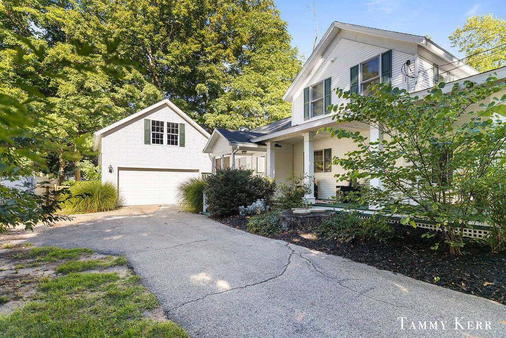 186 S Maple Street