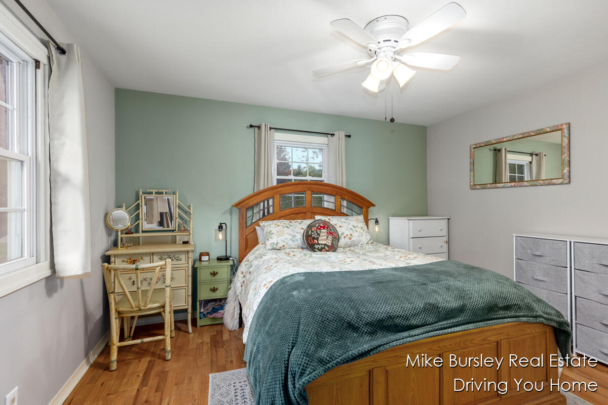 4776 Crestwood Avenue