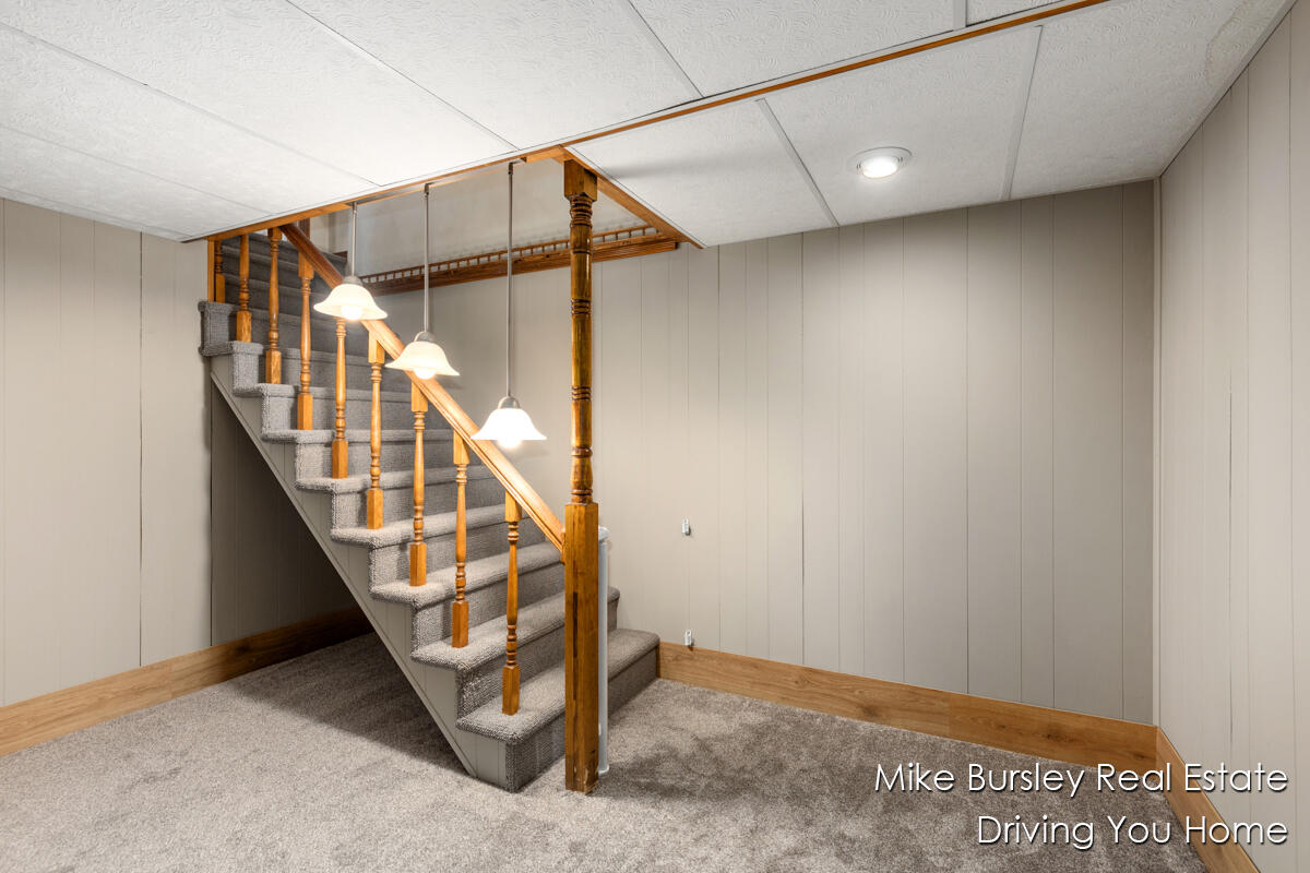 4776 Crestwood Avenue