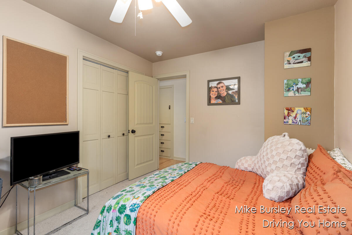 4776 Crestwood Avenue