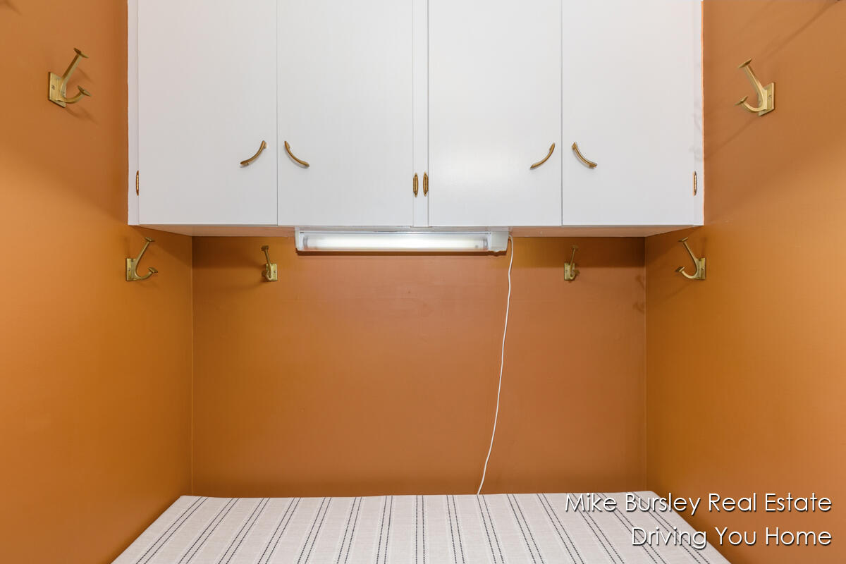 4776 Crestwood Avenue