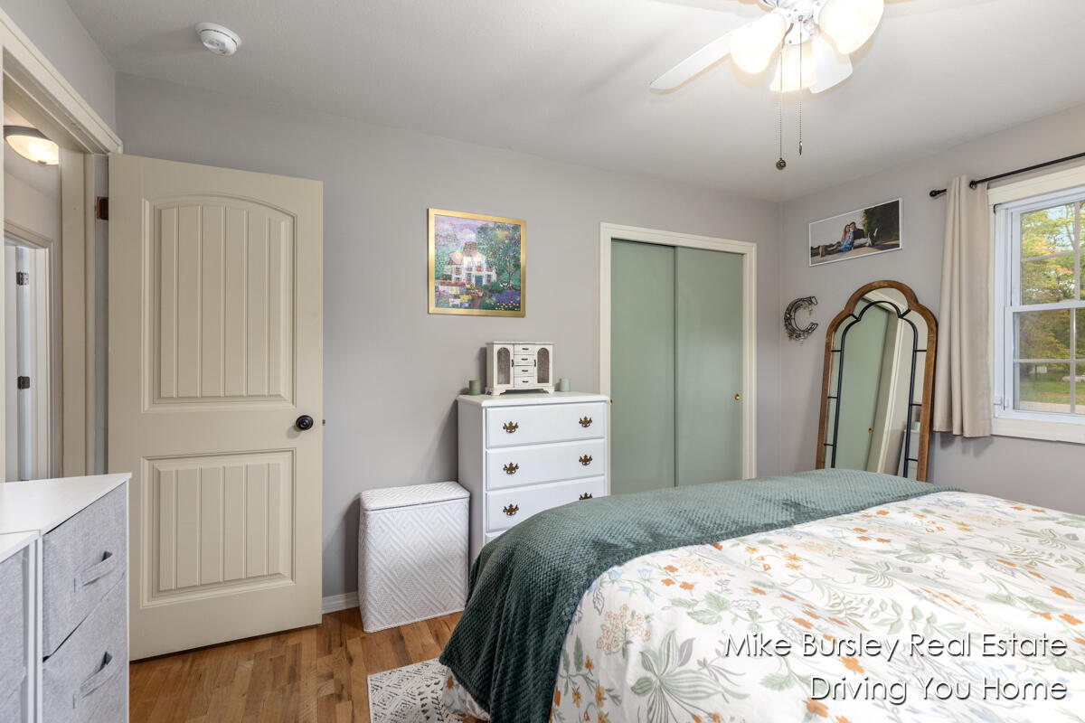 4776 Crestwood Avenue