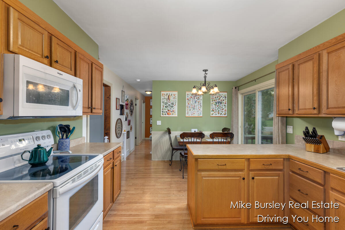 4776 Crestwood Avenue