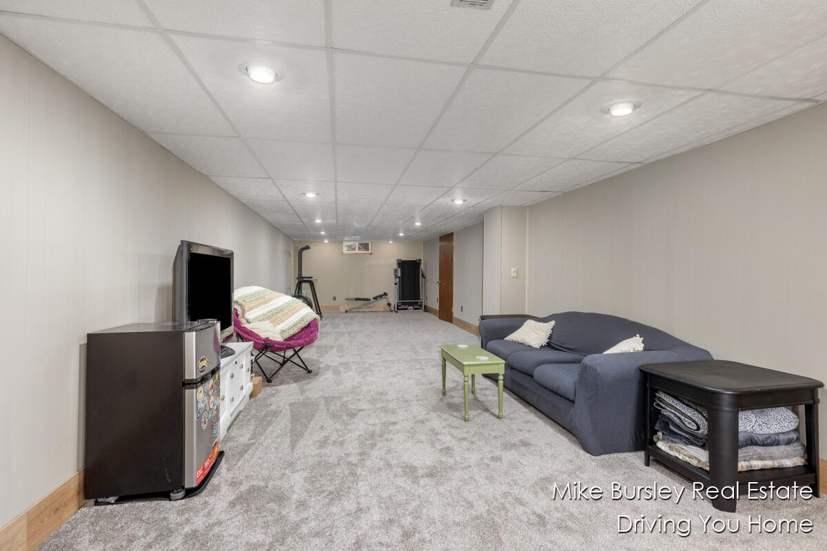 4776 Crestwood Avenue