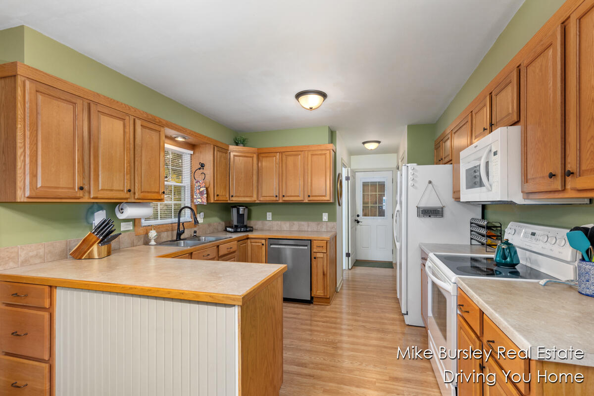 4776 Crestwood Avenue