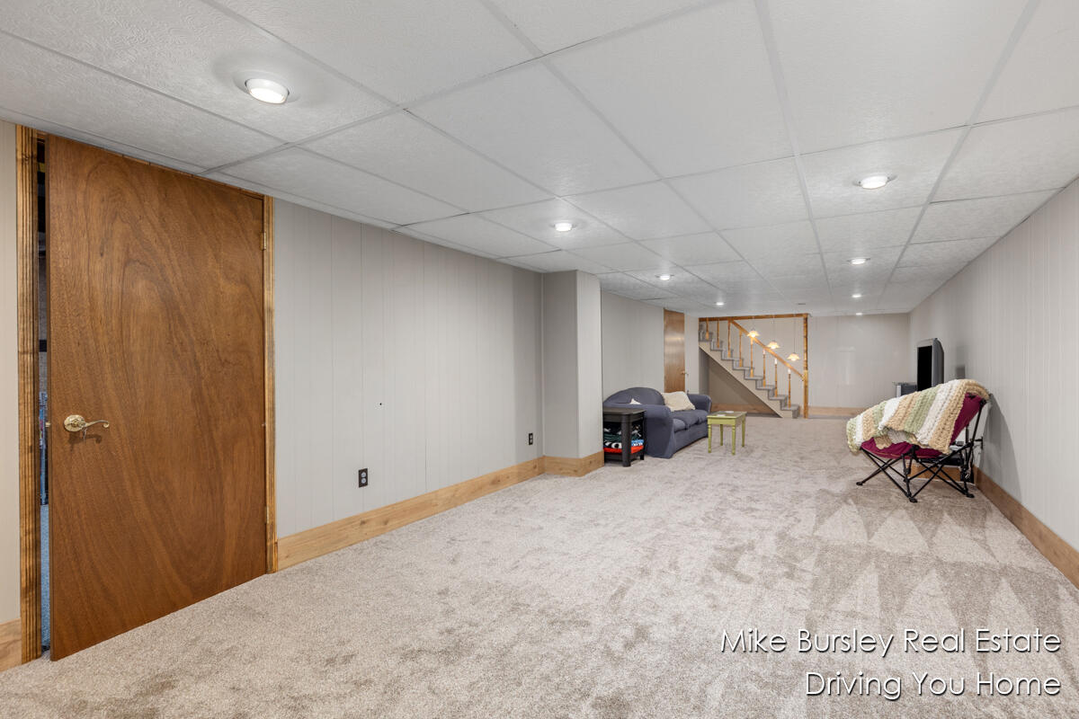 4776 Crestwood Avenue