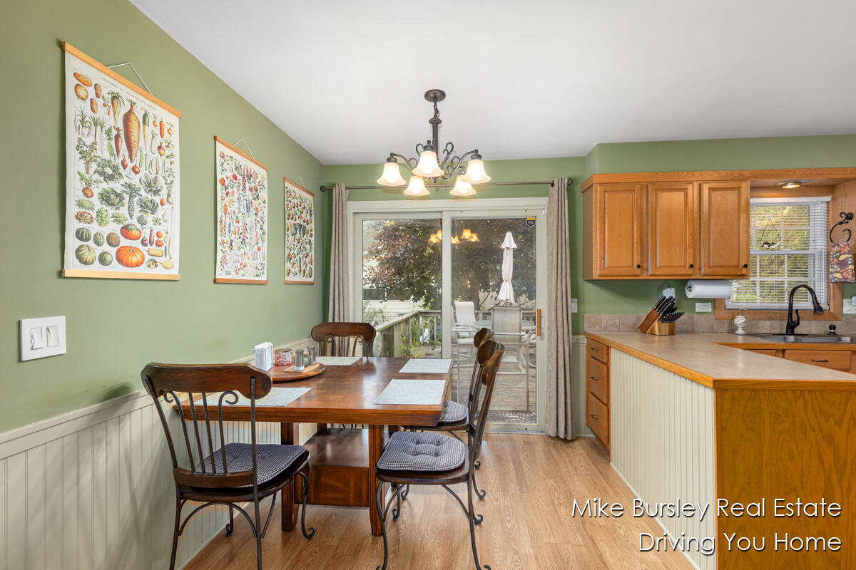 4776 Crestwood Avenue