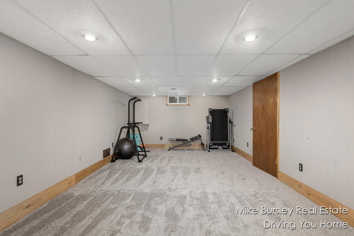 4776 Crestwood Avenue