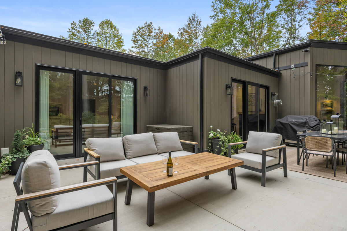 3465 Palmer Drive, Saugatuck