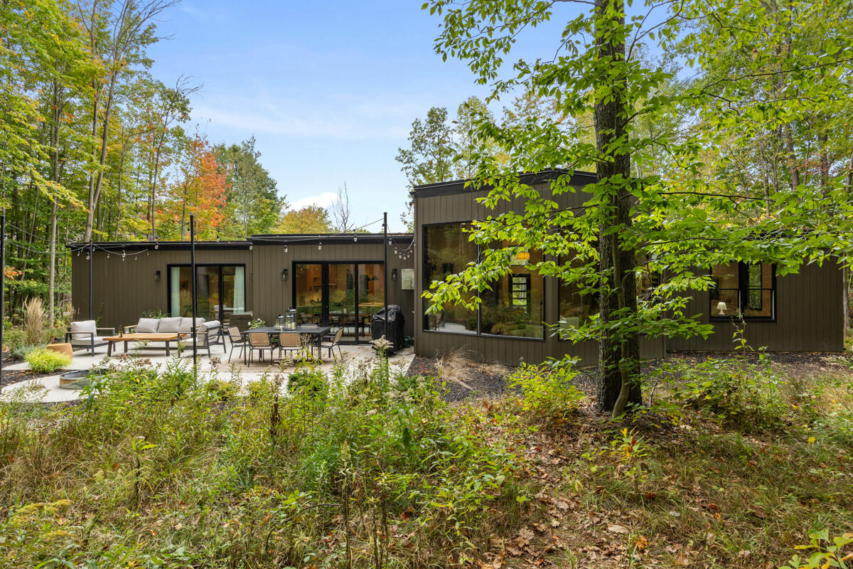 3465 Palmer Drive, Saugatuck