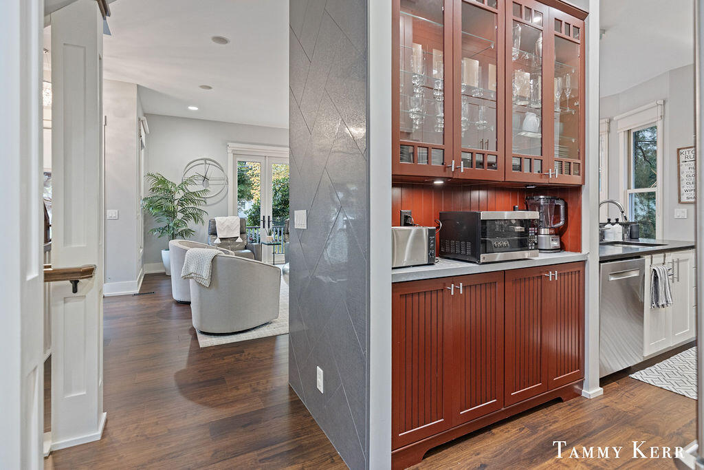 1021 Holland Street, Saugatuck