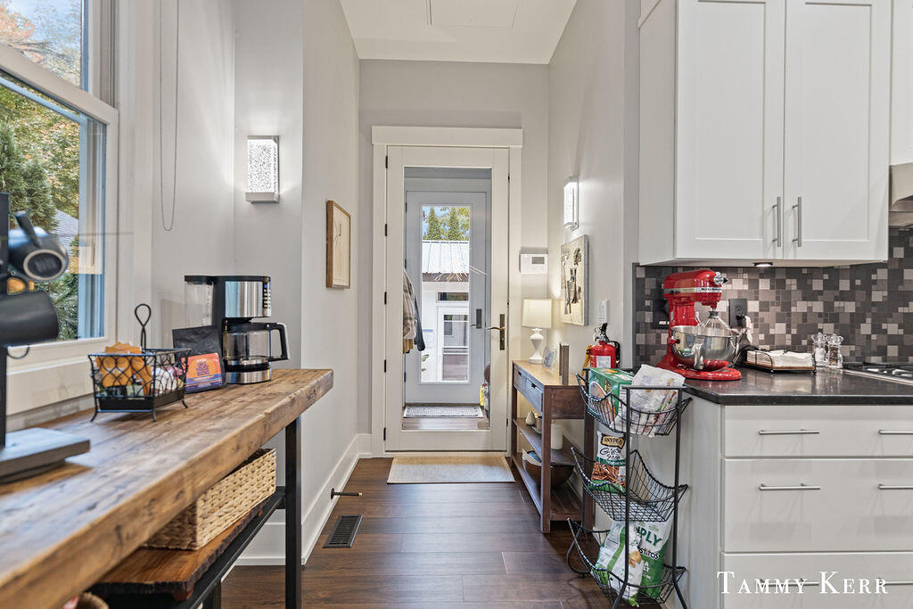 1021 Holland Street, Saugatuck