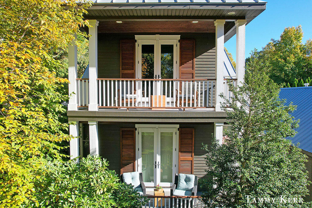 1021 Holland Street, Saugatuck