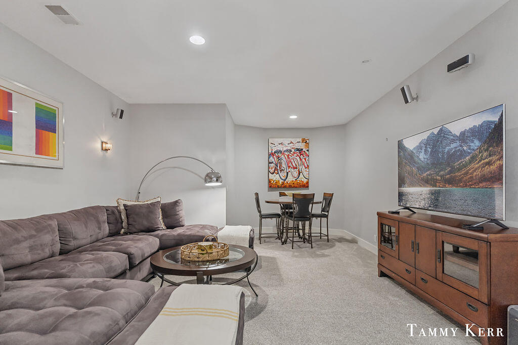 1021 Holland Street, Saugatuck