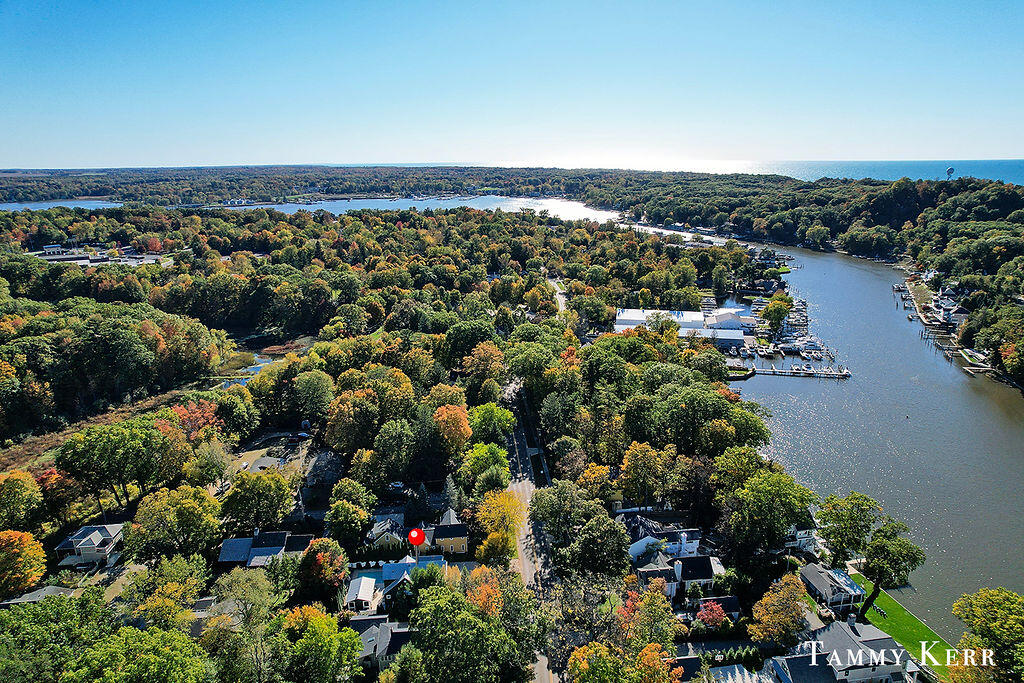 1021 Holland Street, Saugatuck