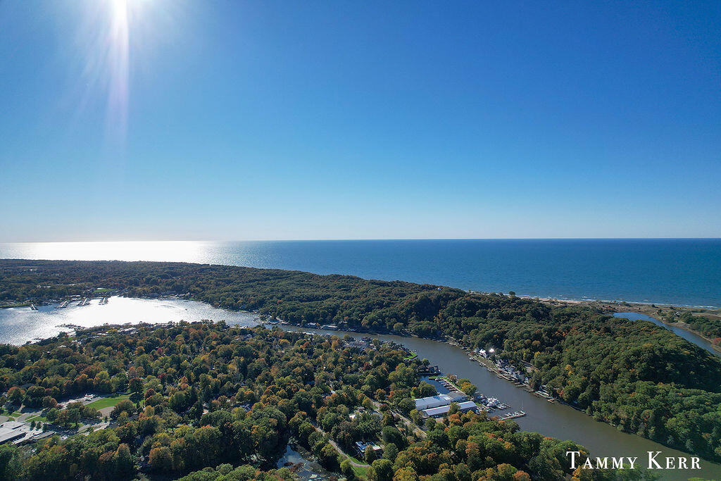 1021 Holland Street, Saugatuck