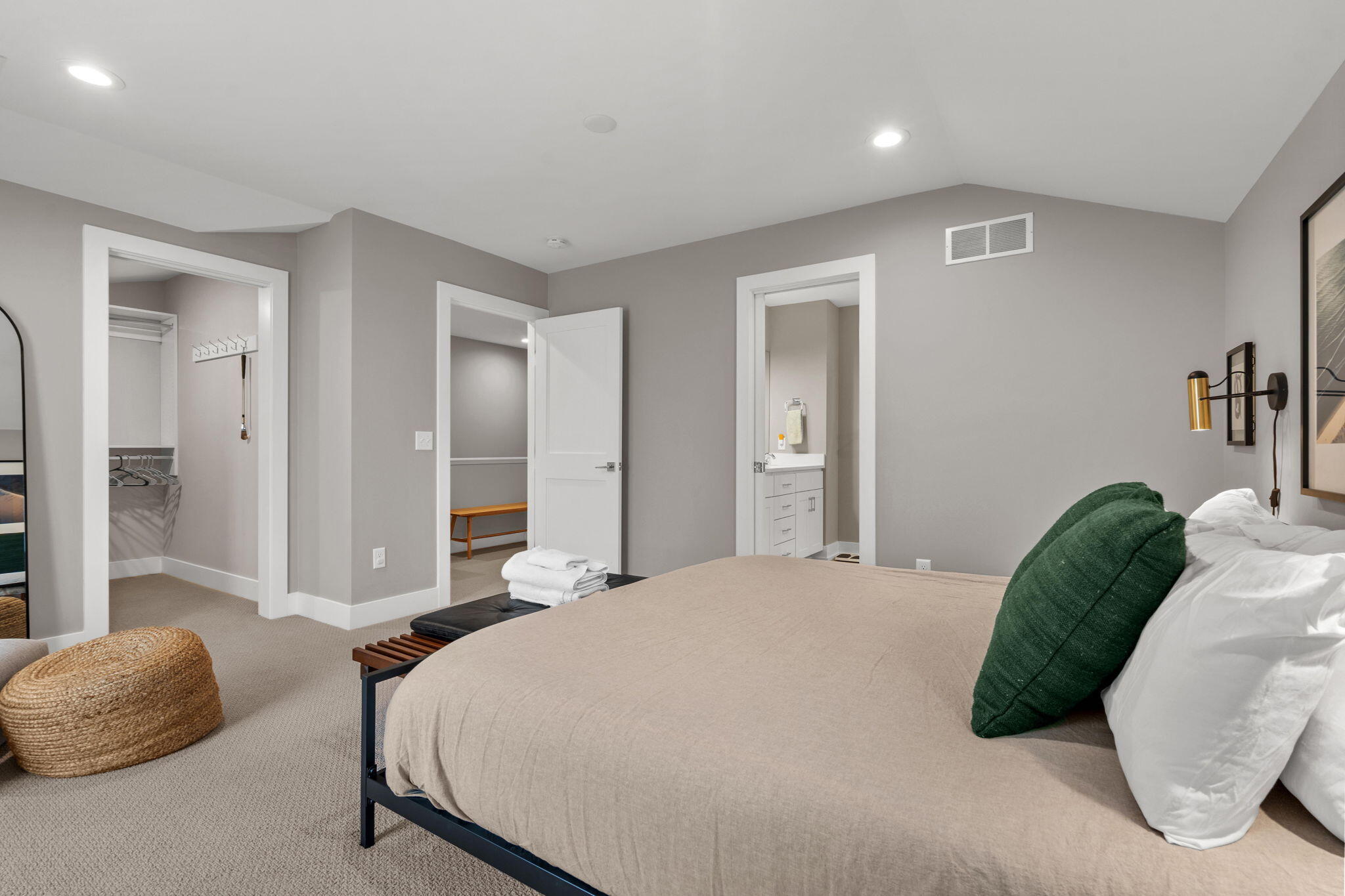 60 Swing Bridge Lane