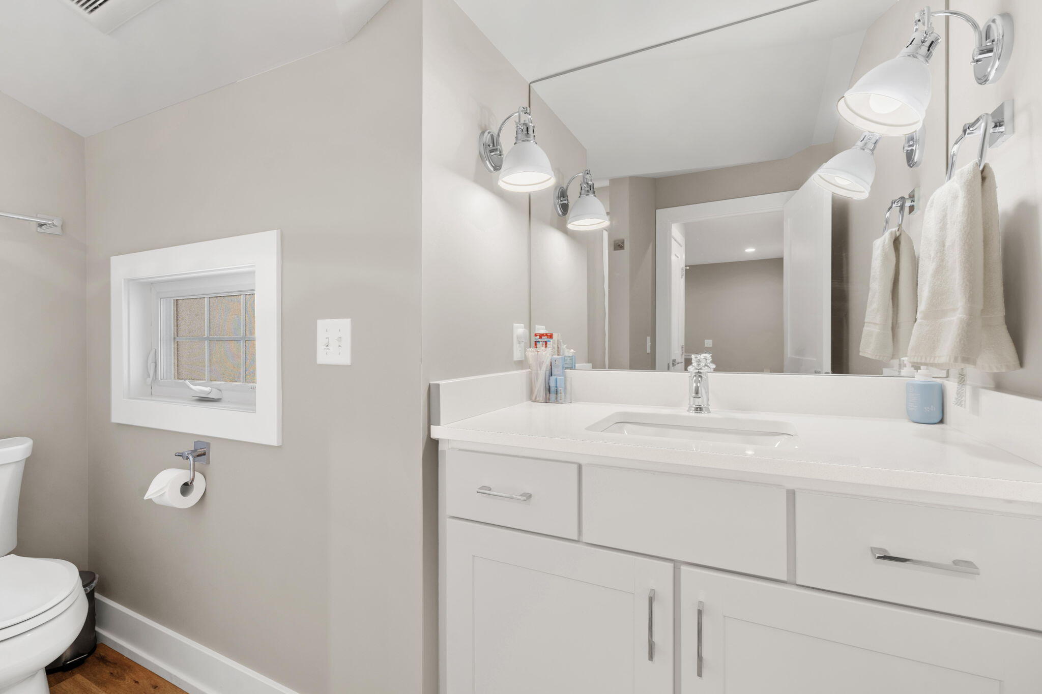 60 Swing Bridge Lane