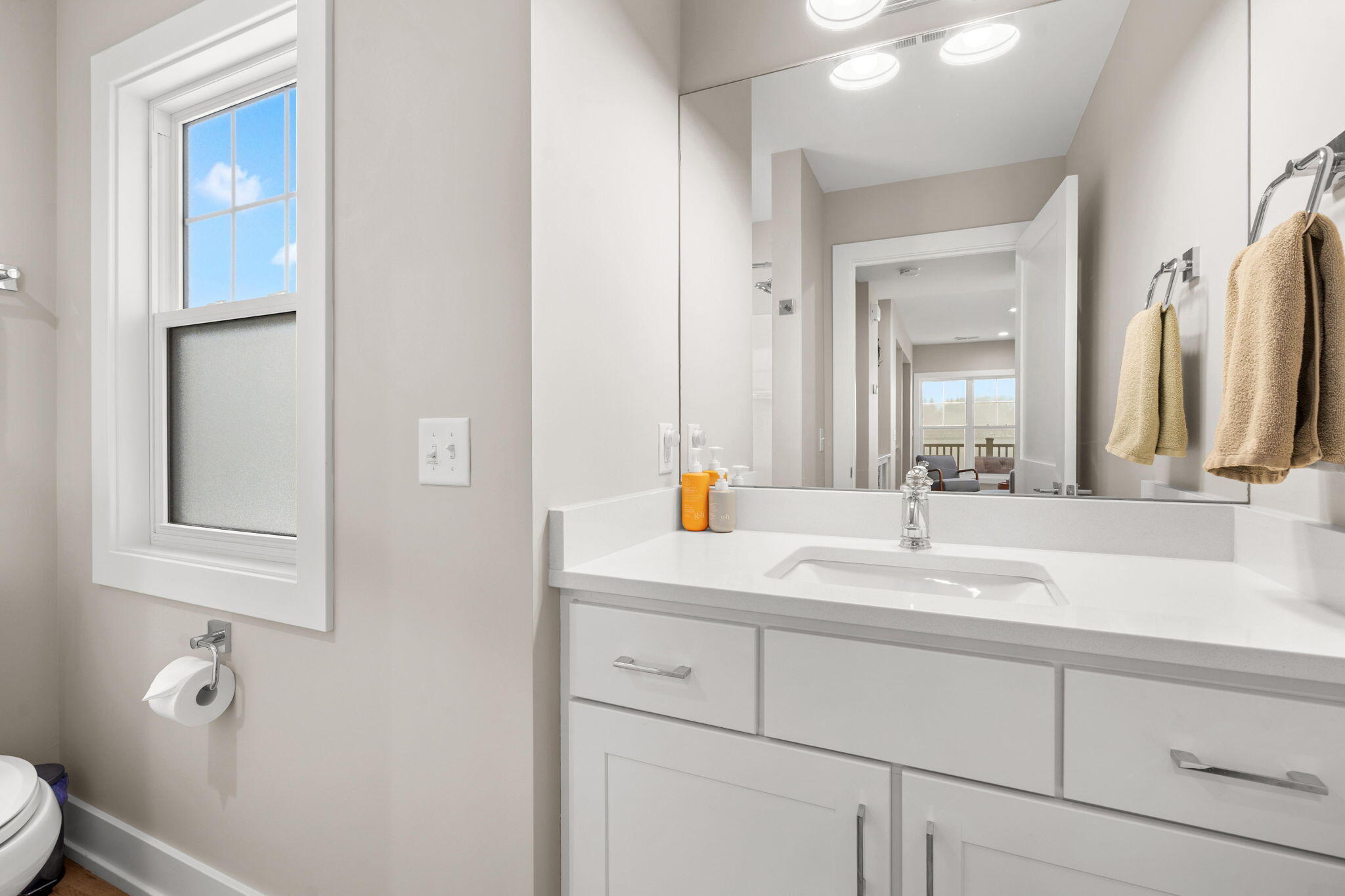 60 Swing Bridge Lane