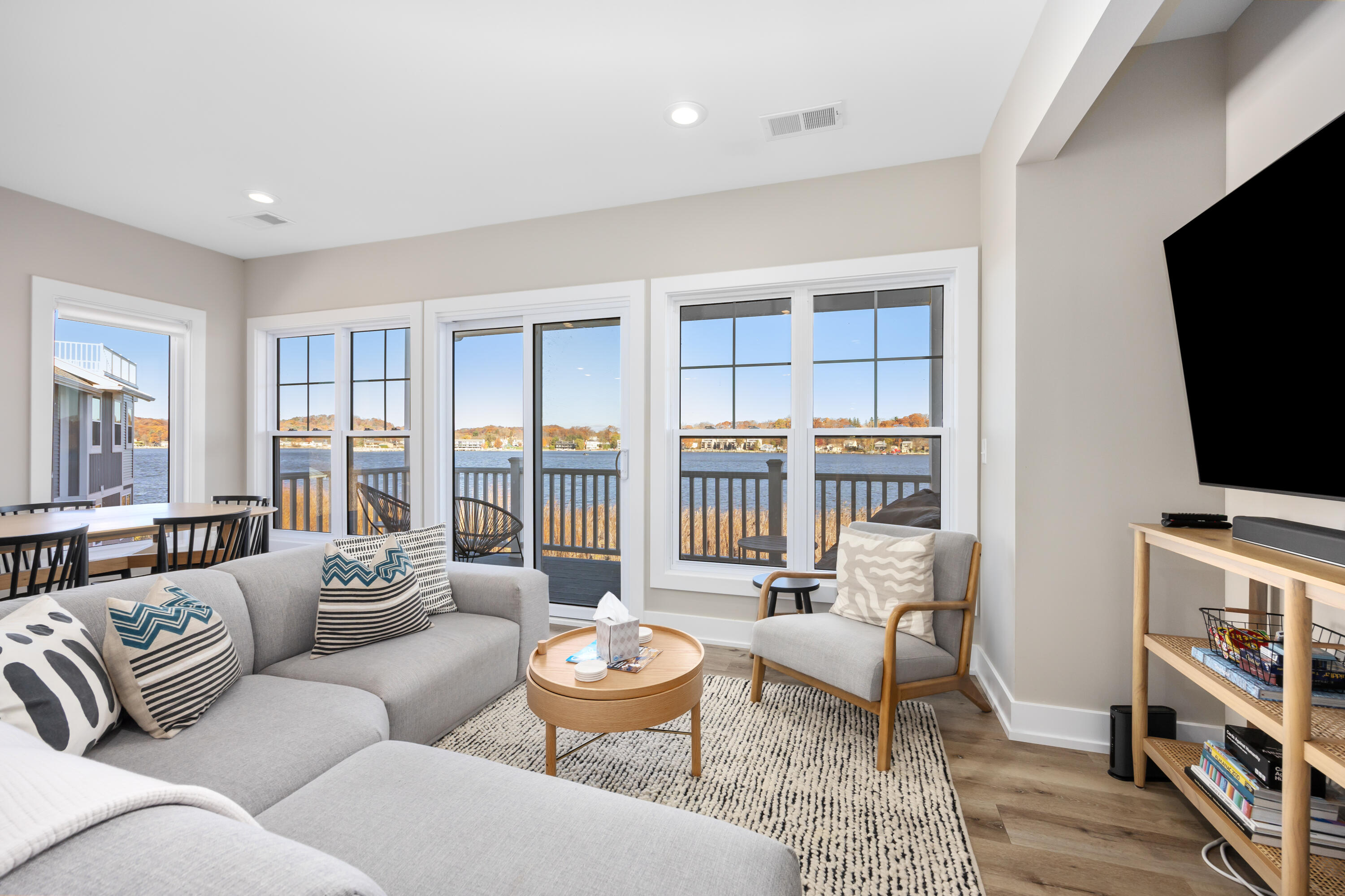 60 Swing Bridge Lane