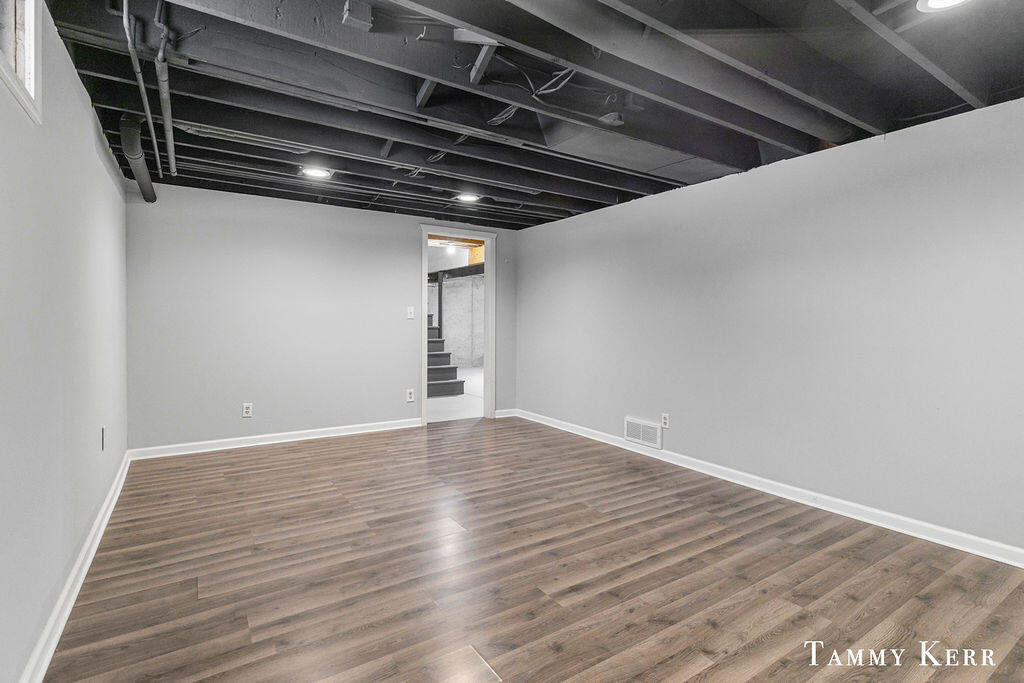 3665 Remembrance Road NW