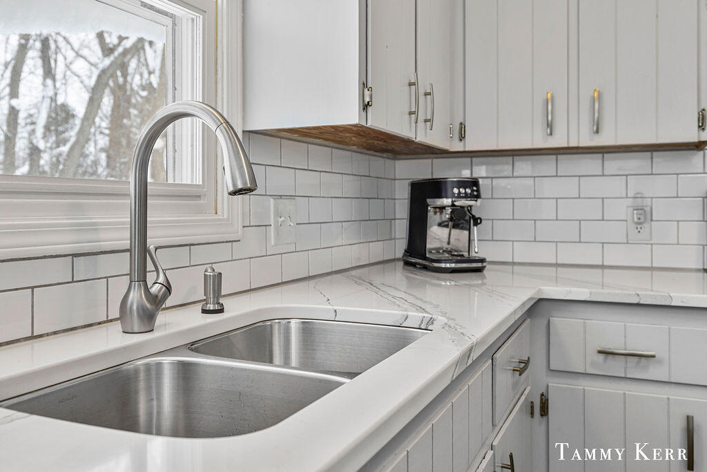 3665 Remembrance Road NW