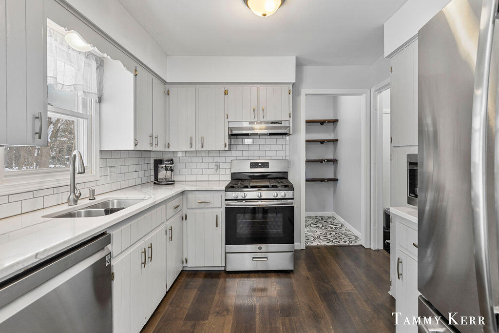 3665 Remembrance Road NW