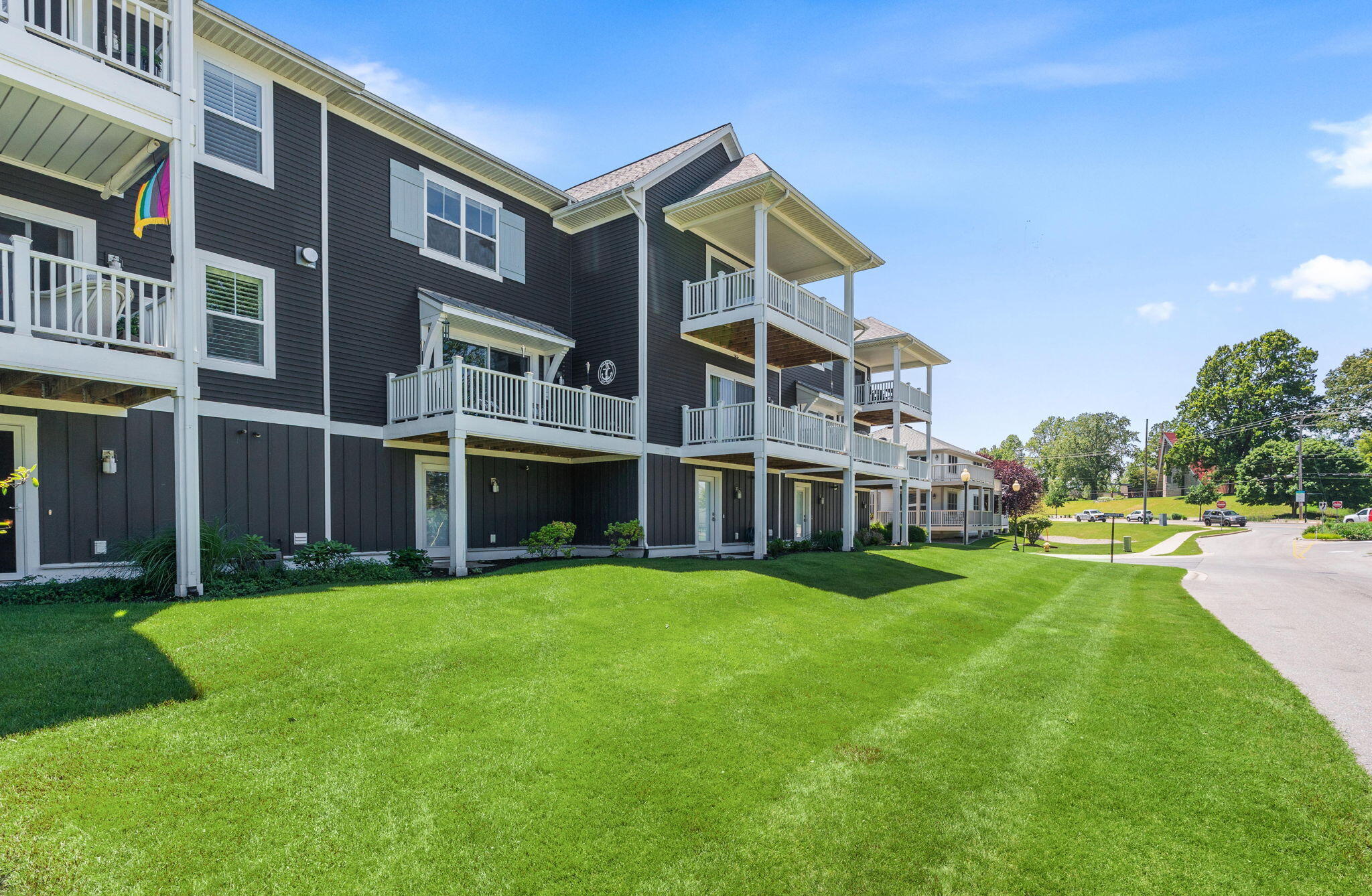 160 Keewatin Way D