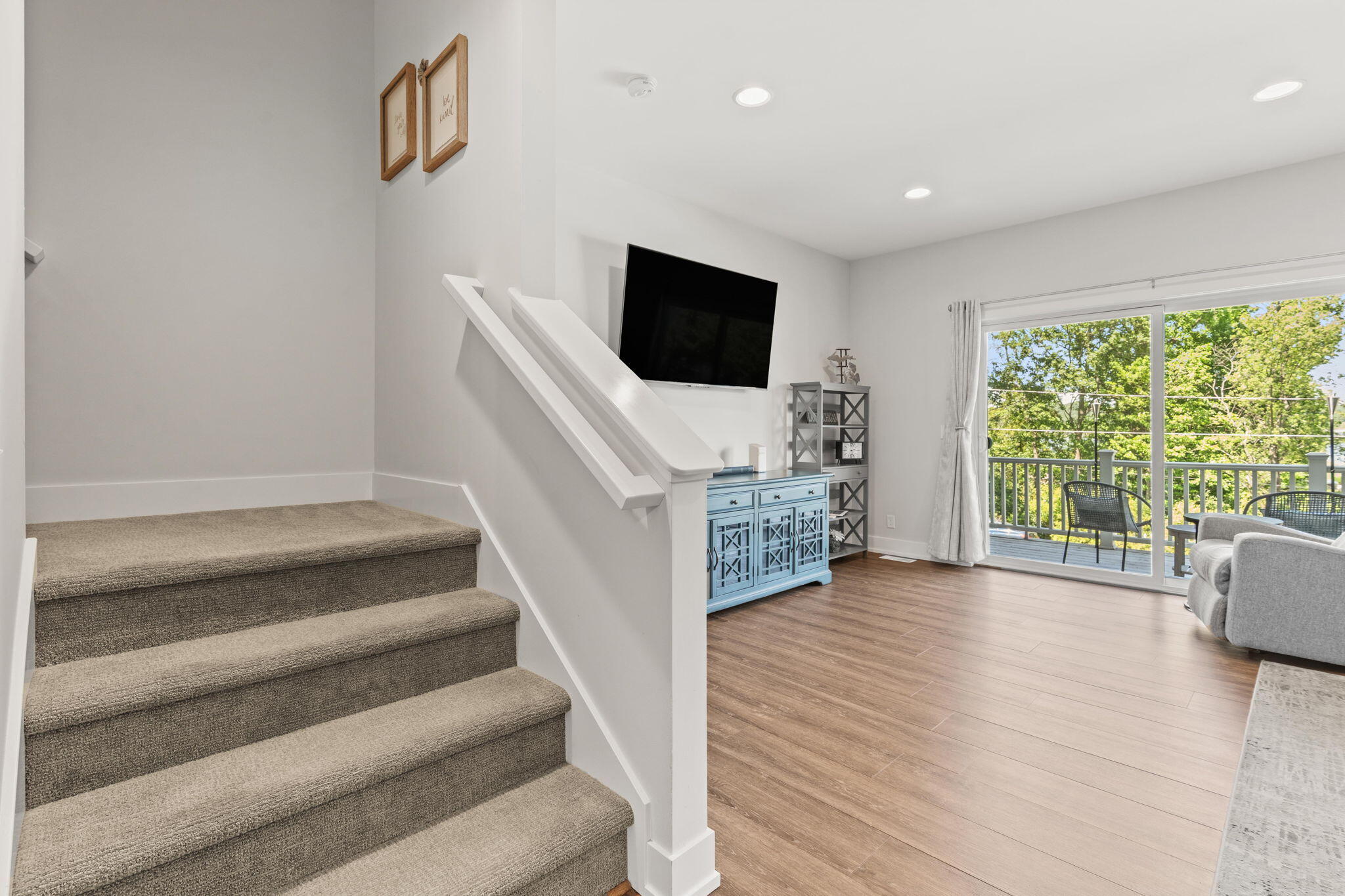 160 Keewatin Way D